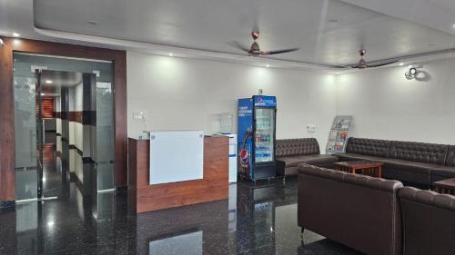 Hoskote Hotel | New KR Inn