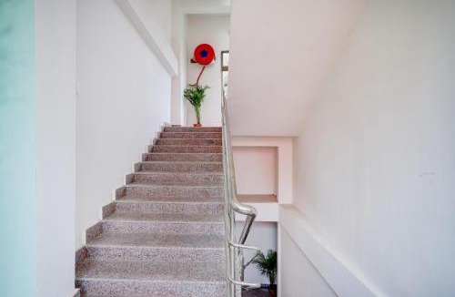 Sualkuchi Hotel | Hotel O The Pride Inn Basistha Road