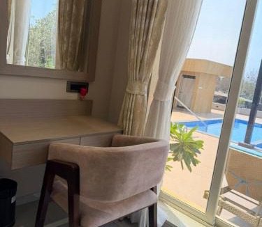 Versova Hotel | La Fenice Resort Madh Island