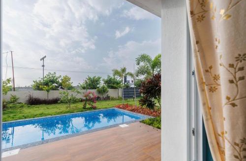 Hosur Apartment | The Blue Orchard Private Pool Lawn 1hr HSR