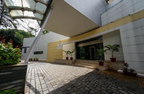 JP Nagar Hotel | THE WOODROSE