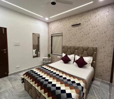 Hyderabad Apartment | 2Bhk Cozy HomeStay at filmnagar