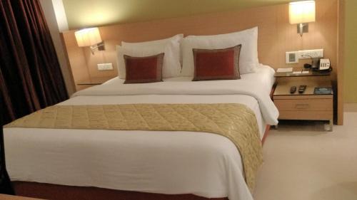 Electronics City Hotel | Radha Regent Electronic City