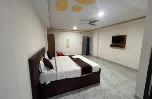 Narasapura Hotel | S L N comfort