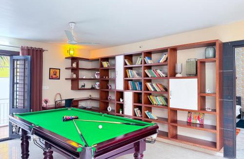 Whitefield Villa | Lagoon Luxe 4BHK Luxury Terrace Pool Villa with Private Theatre & Pool Table by Spacez
