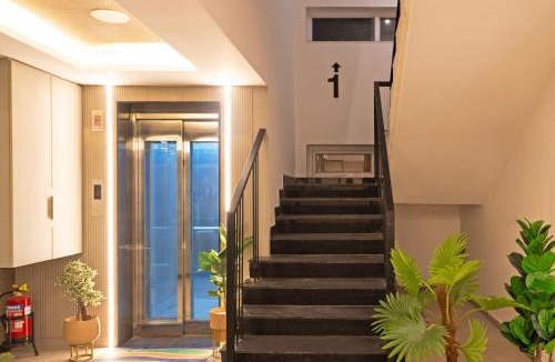 Gachibowli Hotel | Treebo Premium Hydotel, Hi-Tech City