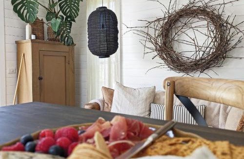 Glenlyon Apartment | Sage