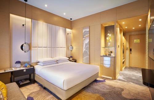 Bangalore City Center Hotel | Vivanta Bengaluru Residency Road