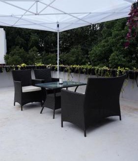 5th Block Bed & Breakfast | Luho White House