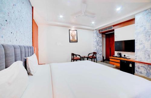 Bhopal Hotel | Super Super Townhouse Oak Bhopal ISKCON