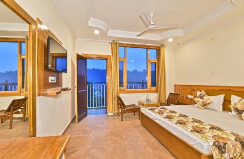 Bhagsu Nag Hotel | Vella Marina Pine view -Free Parking-cricket stadium 5 km-Mcleodganj 8 km- Bhagsunag 9