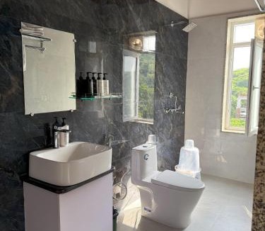 Udaipur Apartment | 3BR Abode with Plunge Pool and Monsoon place view