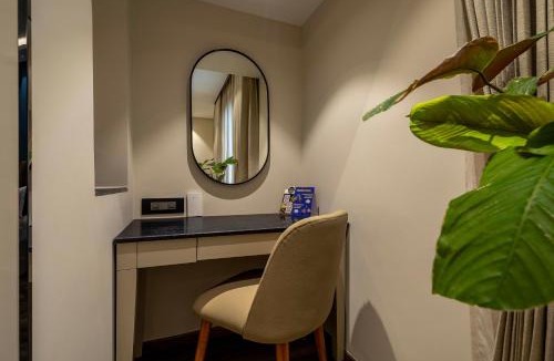 Sheshadripuram Hotel | Citrine