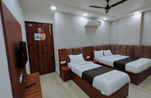 Azadpur Hotel | Hotel 24 STAR INN