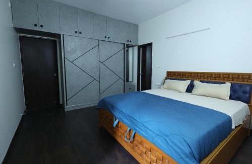 Bengaluru Apartment | Luxury Stay with Outdoor Pool and Gym near Bangalore Airport