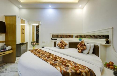 Paharganj Hotel | Hindustan By Backpackers Heaven - Traveller's Choice Award 2023-24-25-26 Best of Best Winning Hotel