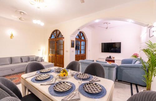 New Friends Colony Apartment | Homlee-Green Luxury 3BHK-South DEL-NFC-Fortis Hospital