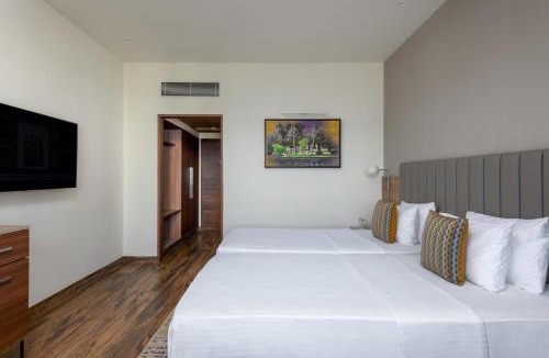 Adyar Hotel | Vivanta Mangalore Oldport Road - Formerly Known as Taj Manjarun