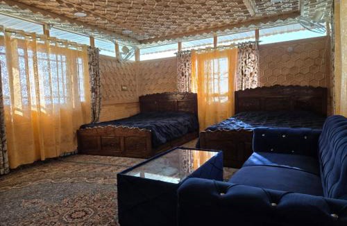 Nagin Bagh Hotel | Nageen Castle Group of House Boats