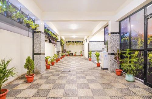 Banjara Hills Hotel | FabHotel Eminent Suites Banjara Hills - Nr LV Prasad EYE Institute