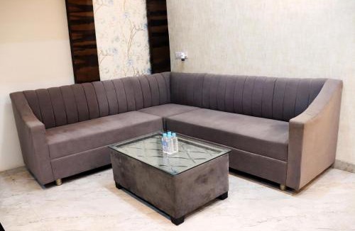 Indore Hotel | Hotel Pravasa Stay, Dewas Naka