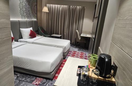 Agra Hotel | Crystal Inn