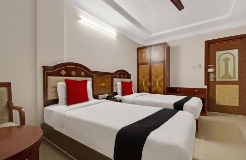 Jayanagar Hotel | Capital O Elegant Amethyst Business Hotel Near Ragigudda Sri Prasanna Anjaneyaswamy Temple