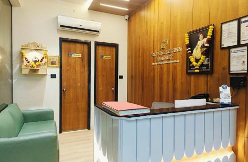 Surat Hotel | Hotel Gold Palace Inn