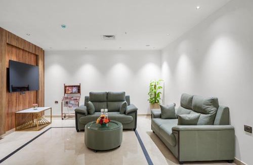 Lakshminarayana Pura Hotel | Hotel Grand Kasturi