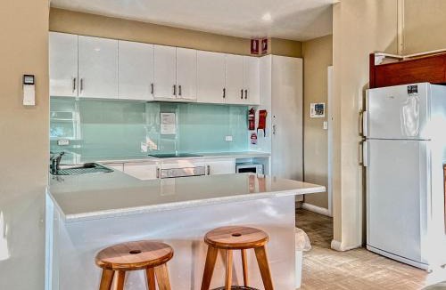 Cowes Hotel | Amaroo Park