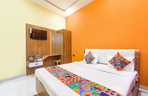 Ayodhya Hotel | FabHotel Rameshwaram Guest House - 500m From Ram Mandir