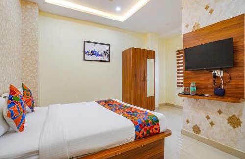 Krishnarajapura Hotel | FabHotel Partha Residency - Kr puram
