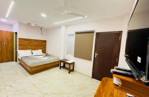 Central Chennai Hotel | GREENS INN near Madras High Court and Harbour Chennai Port