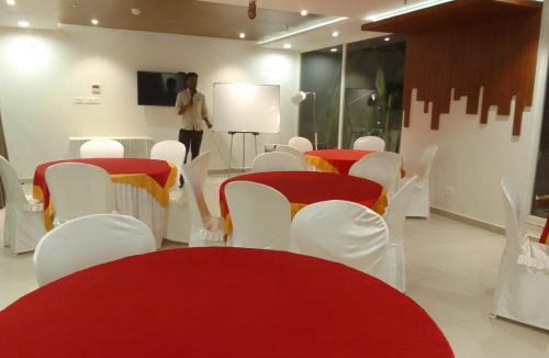 Shenoys Hotel | The Trios Hotel