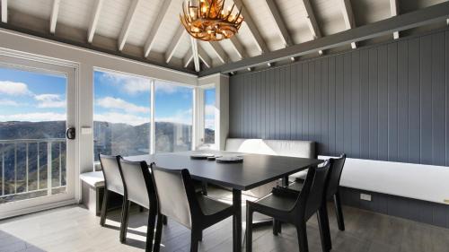 Hotham Heights Apartment | Bunnys