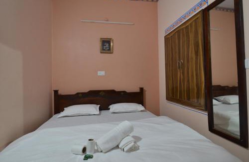 Gulab Sagar Hotel | Hotel Bawarri Haveli