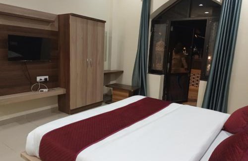 Pushkar Hotel | L S Haveli - A Heritage Lake View Haveli