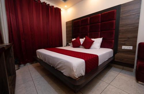 Katra Hotel | Hotel The Vaishvik Banganga Road
