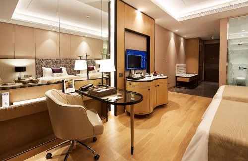 Bengaluru Hotel | The Leela Bhartiya City Bengaluru
