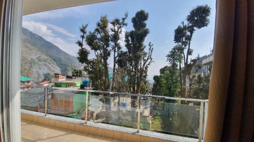 Bhagsu Nag Hotel | Nomadic Inn