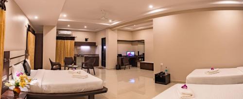 Vijayanagar Hotel | Aadya Elite