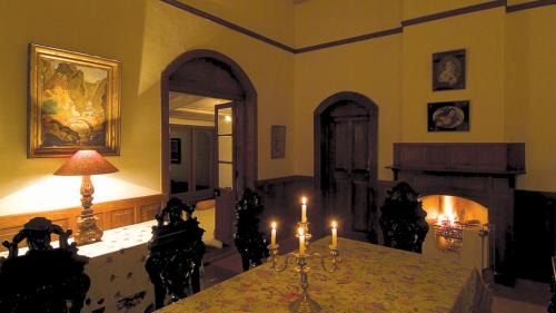 Attadi Hotel | Neemrana's Wallwood Garden