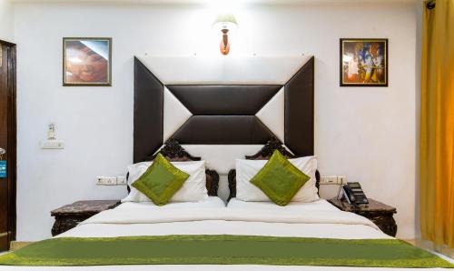 Safdarjung Enclave Hotel | Hotel Baljeet Lodge