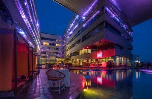 Somajiguda Hotel | The Park Hyderabad, Banjara Hills near Hussain Sagar Lake