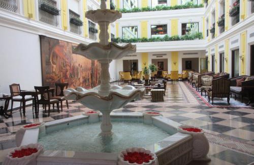 Kochi Hotel | Fragrant Nature Kochi - A Five star Classified Hotel