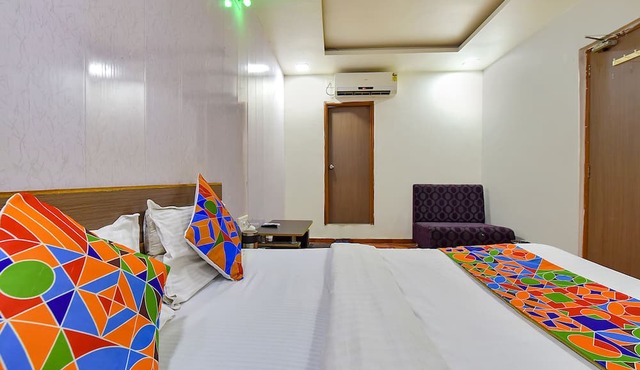 Fabexpress Relax Inn