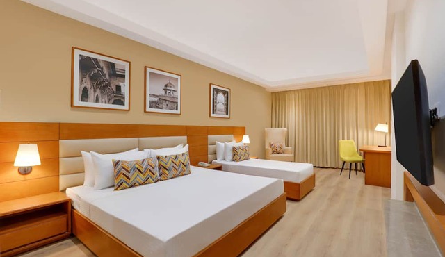 Lemon Tree Hotel Agra