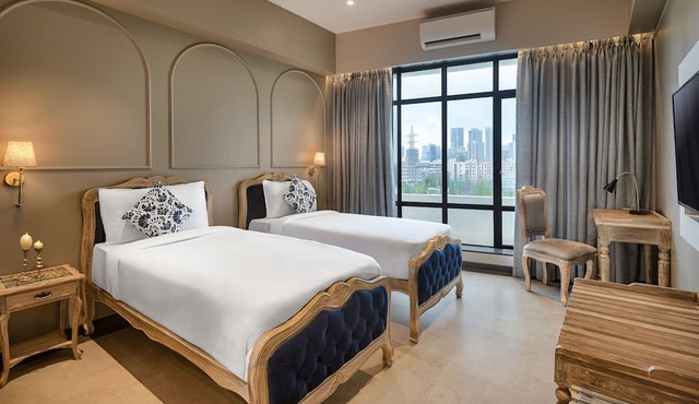 Arnna Hotel - Goregaon