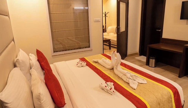 Cosmos Raj Plaza Jaipur
