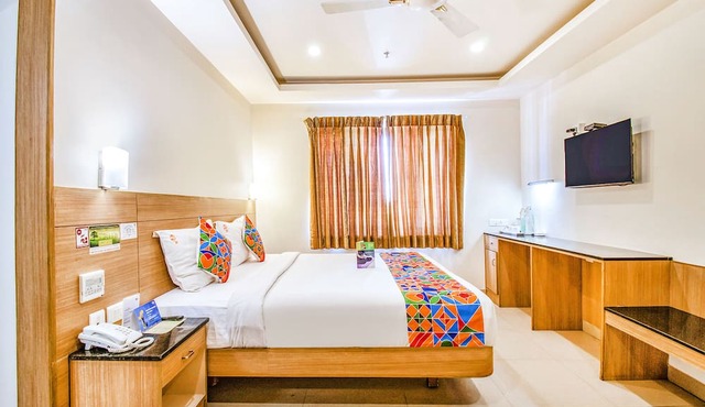 Fabhotel Prime Royal Castle